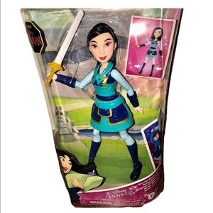 Disney Warrior Moves Mulan Sword-Swinging Action